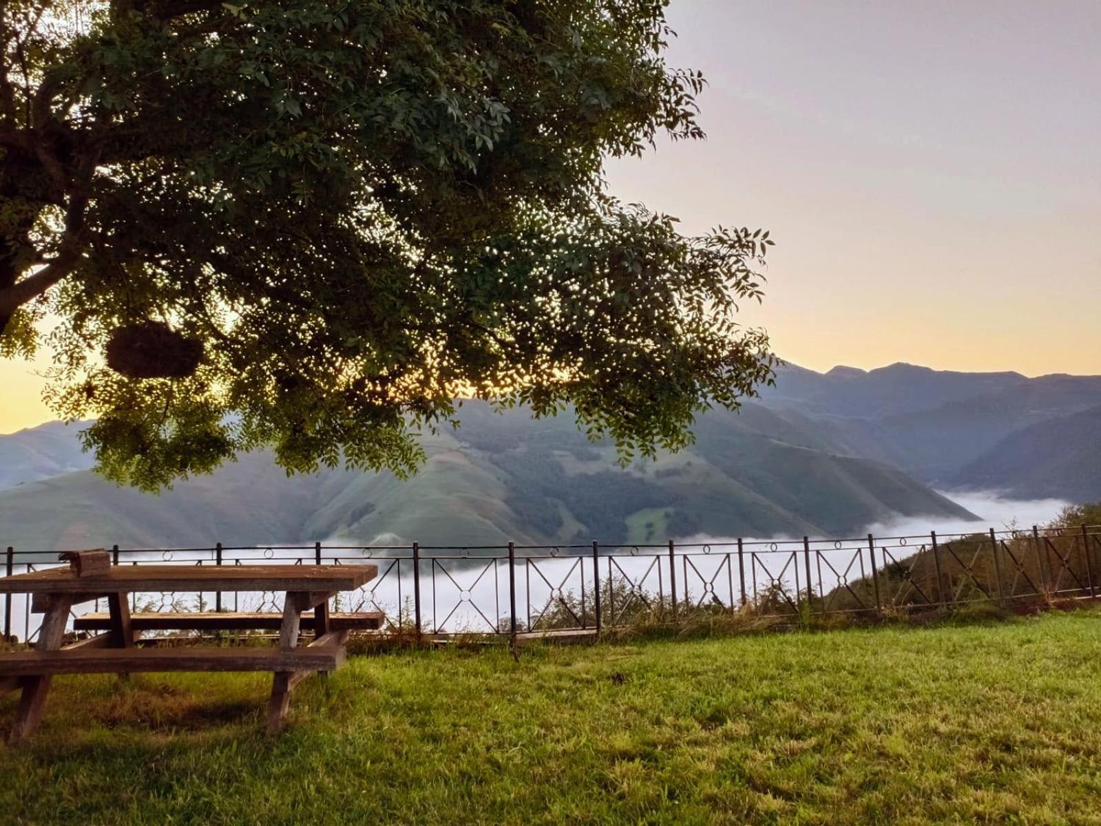 La Cabana Mirador De Los Valles Pasiegos Vega de Pas Exteriör bild